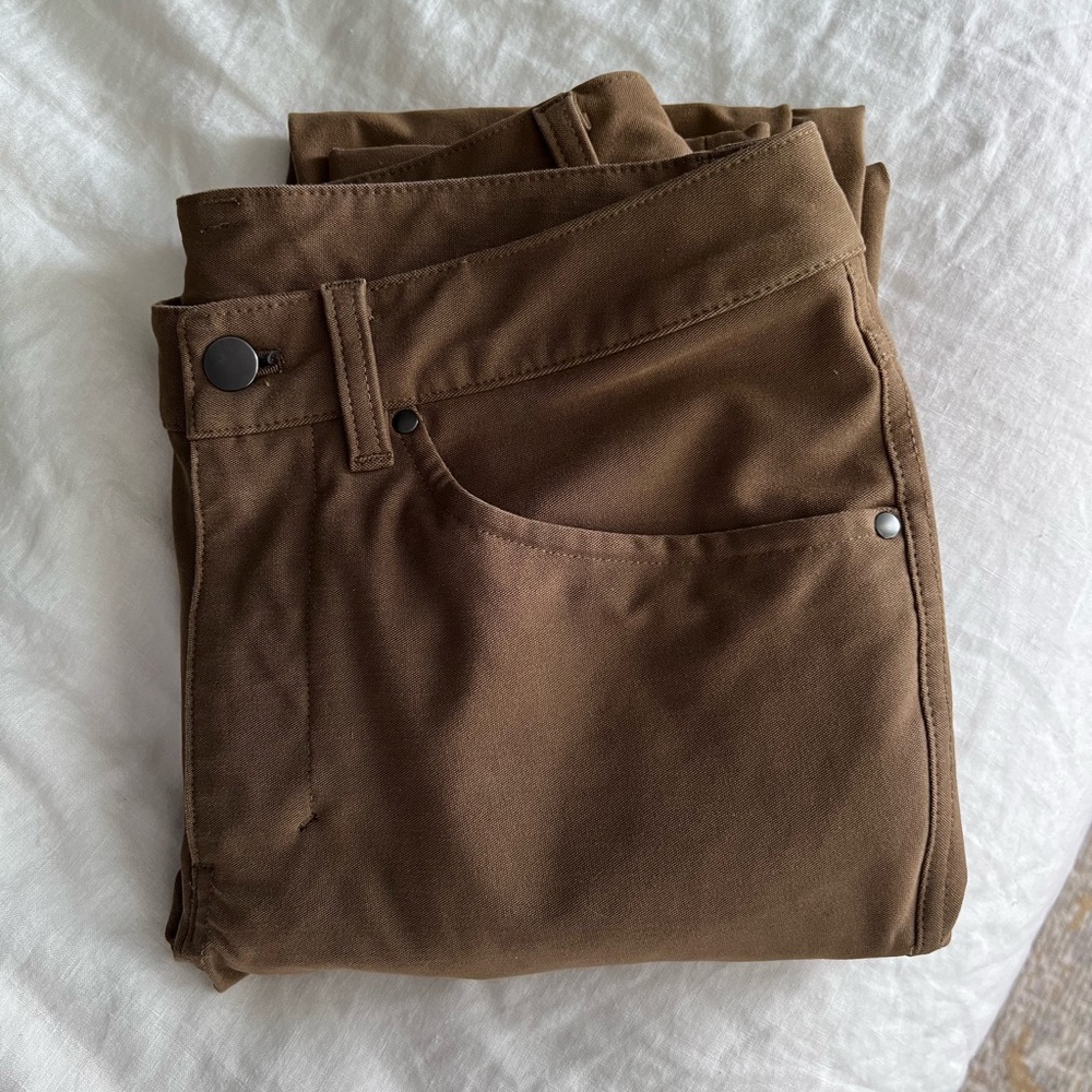 EUC Lululemon 29 x 32 ABC Utilitech Skinny Fit Men's Pants in Artifact